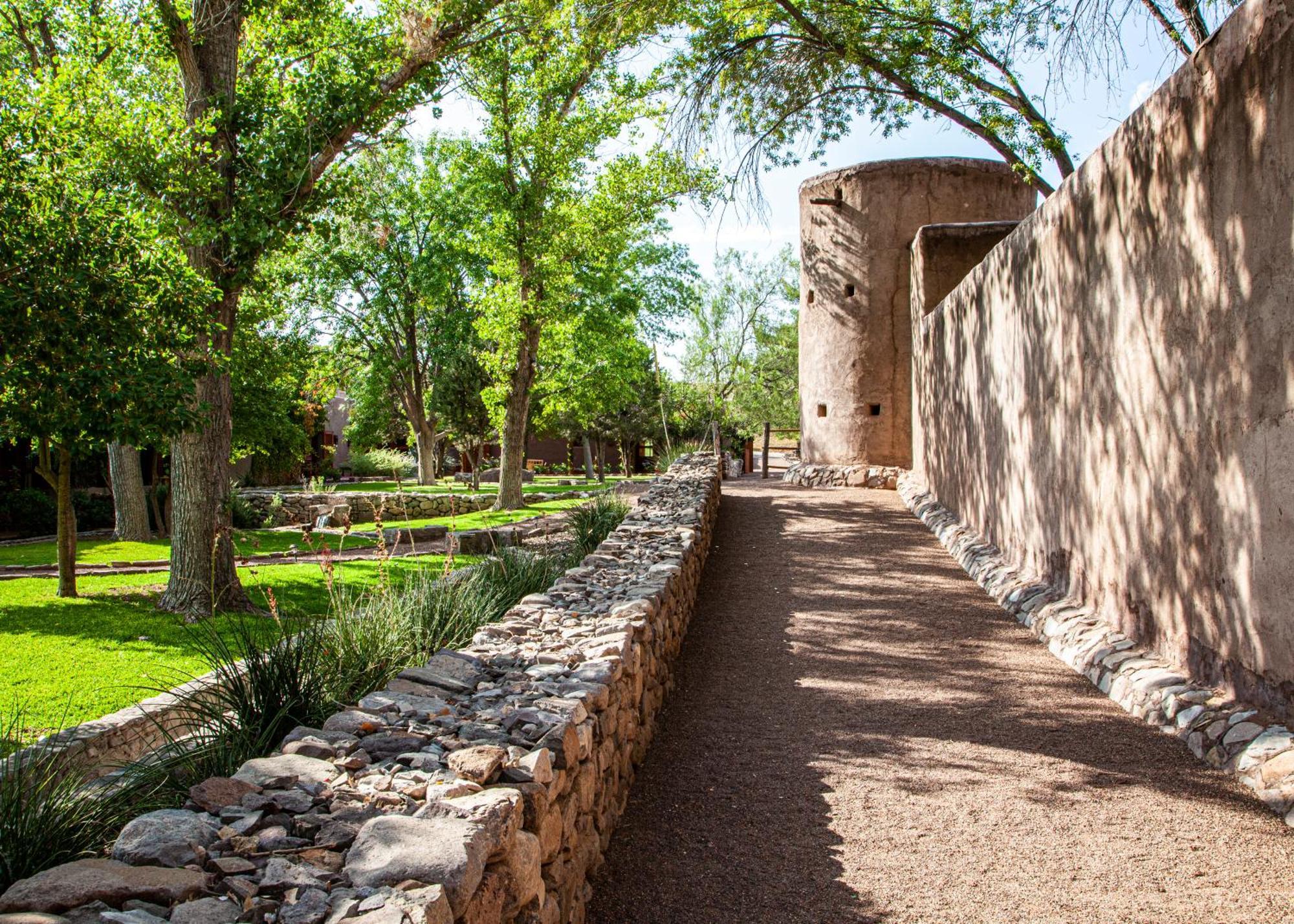 Cibolo Creek Ranch & Resort Marfa Bagian luar foto